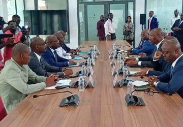 Côte d’Ivoire / Présidentielle 2025 : le RHDP et la CAP-CI multiplient les discussions pour garantir un climat paisible