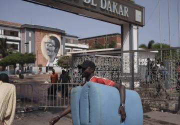 Sénégal : un étudiant meurt après de violents affrontements sur le campus de l’UCAD