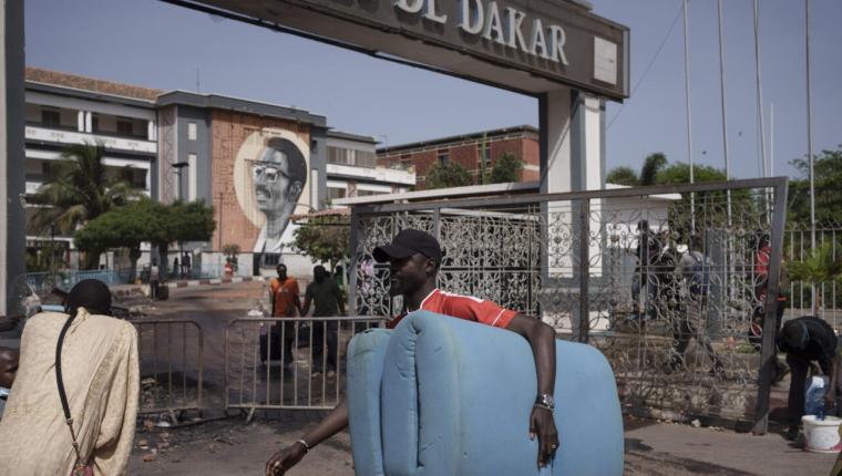 Sénégal : un étudiant meurt après de violents affrontements sur le campus de l’UCAD